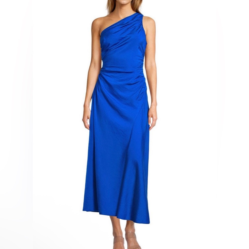 Beautiful one shoulder sleeveless dress